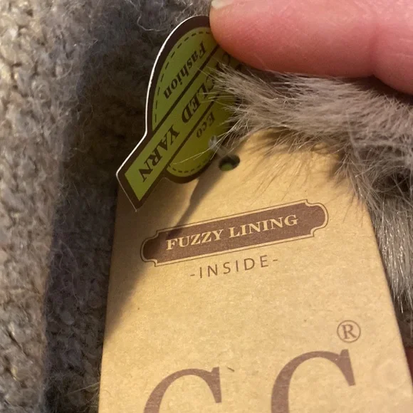 NWT C.C Pom Pom Tan Hat With Stars - Picture 5 of 8